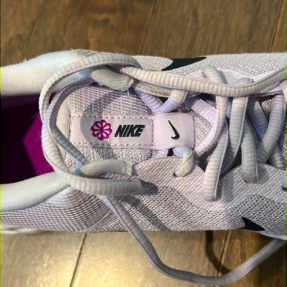 Nike Girls Running Sneakers - Picture 8 of 10